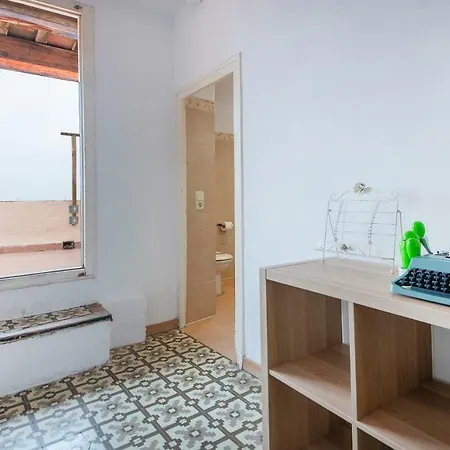 Tarracohomes, Attic La Nau Apartment